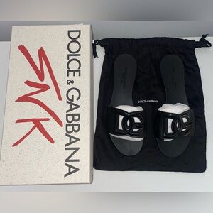 100% authentic dolce and gabbana rubber beachwear sliders Size 37 (womens 7)